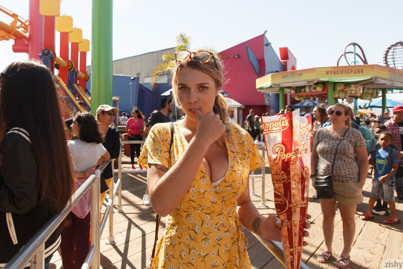 Cute Busty Gabbie Carter-07